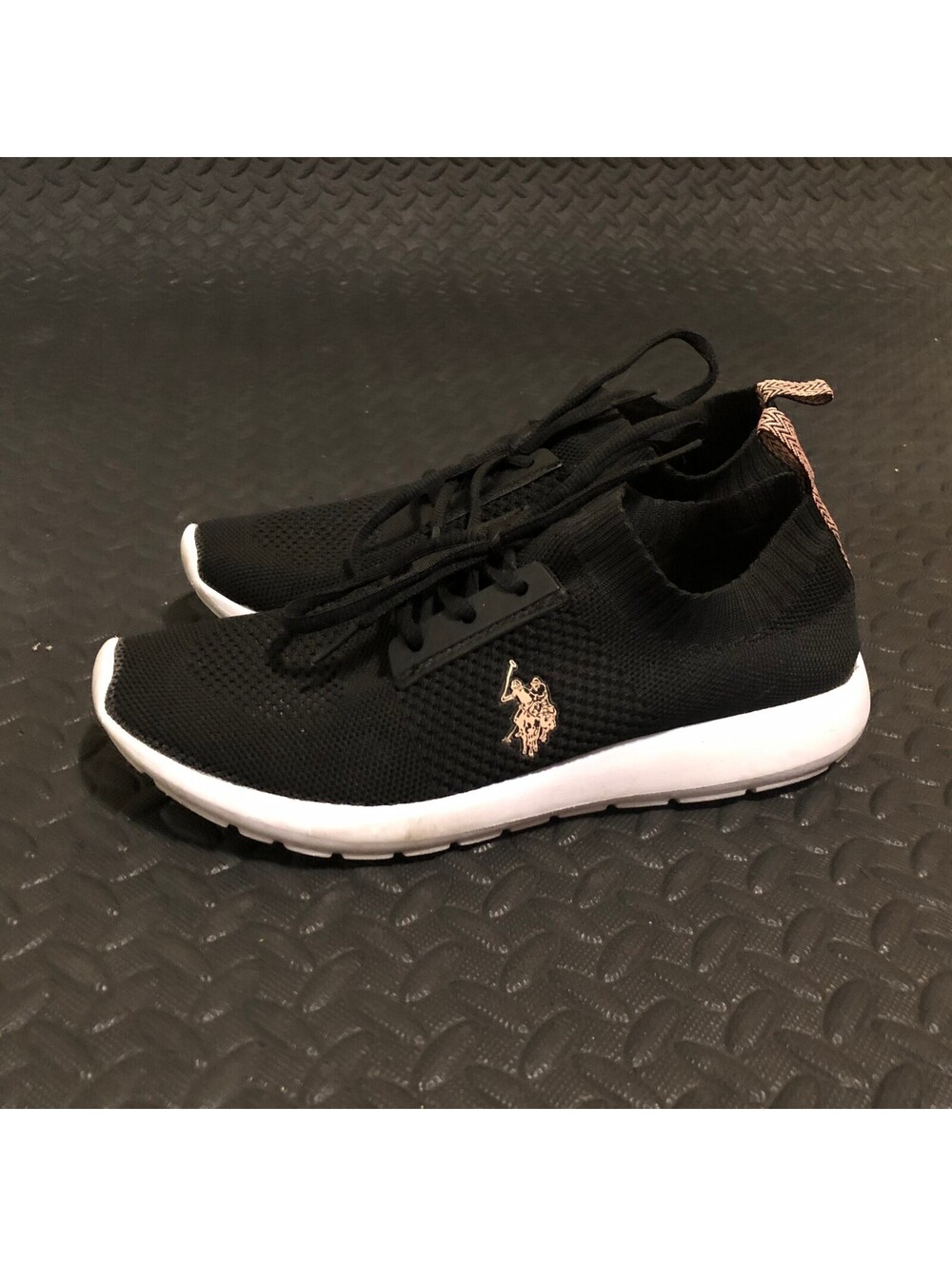 U.S. Polo Assn. Womens Black Knit Athletic Sneakers with White Sole Size 8.5